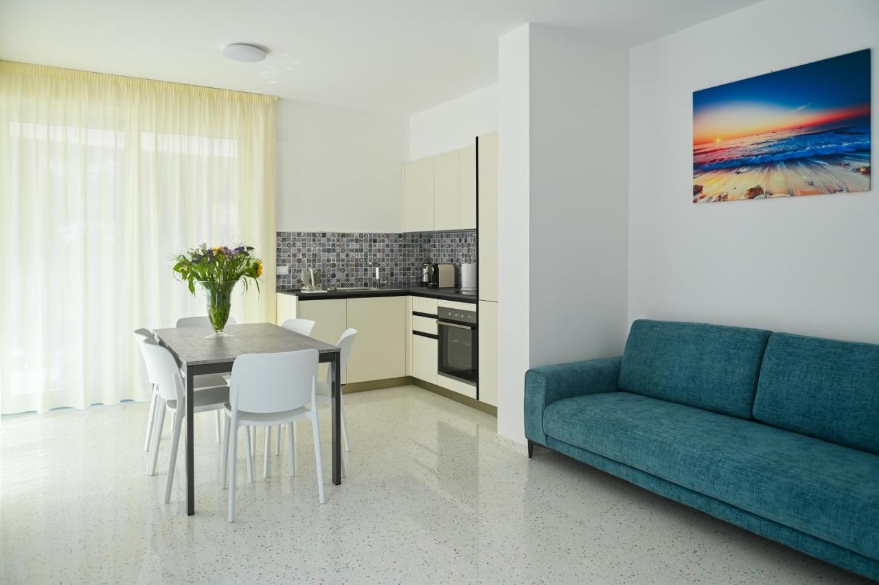 Perle Marine Suite Apartments Castro  المظهر الخارجي الصورة