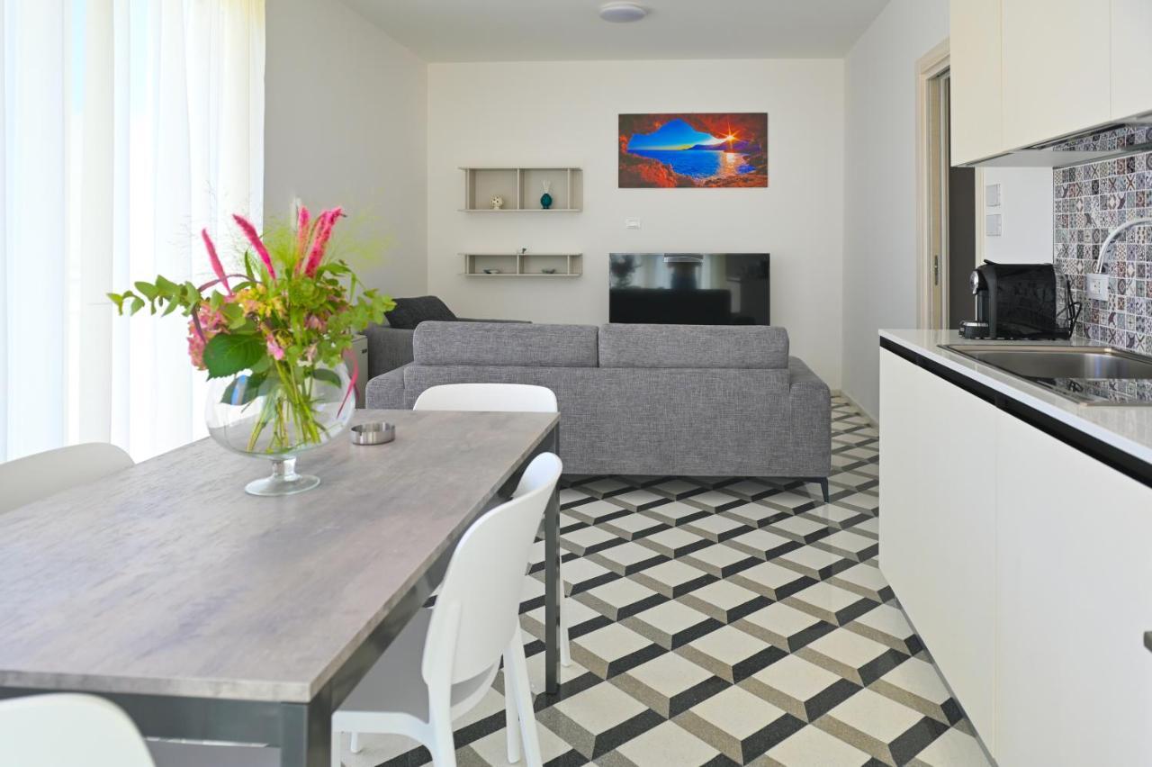 Perle Marine Suite Apartments Castro  المظهر الخارجي الصورة